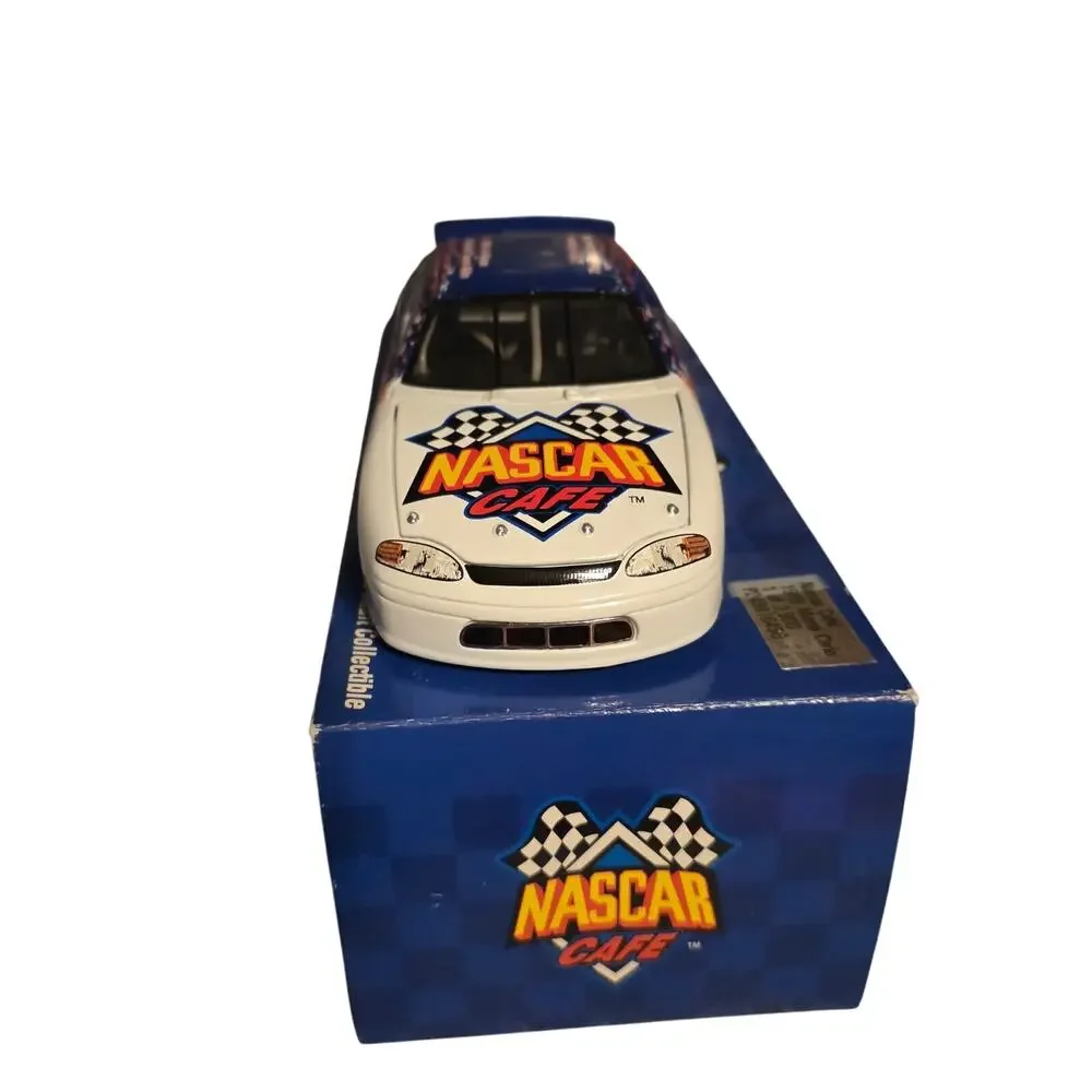 1998 NASCAR Cafe Monte Carlo Action 1:24 Diecast 1/3900